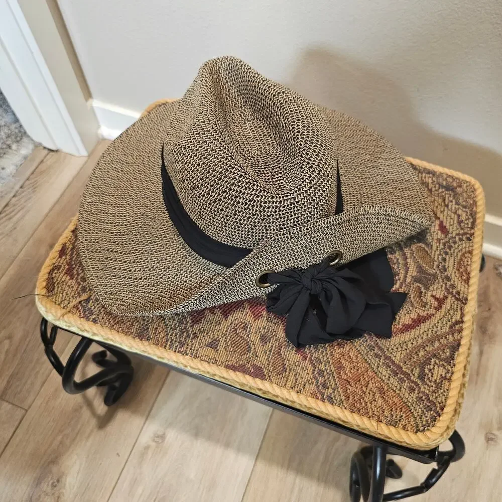NWOT Sun N Sand Women's Straw Hat with Back Bow